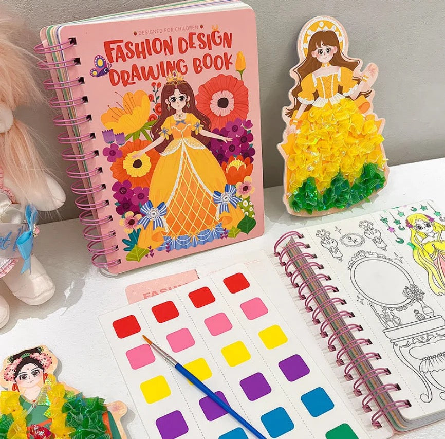 Creative 3-in-1 toy for developing girls' manual skills